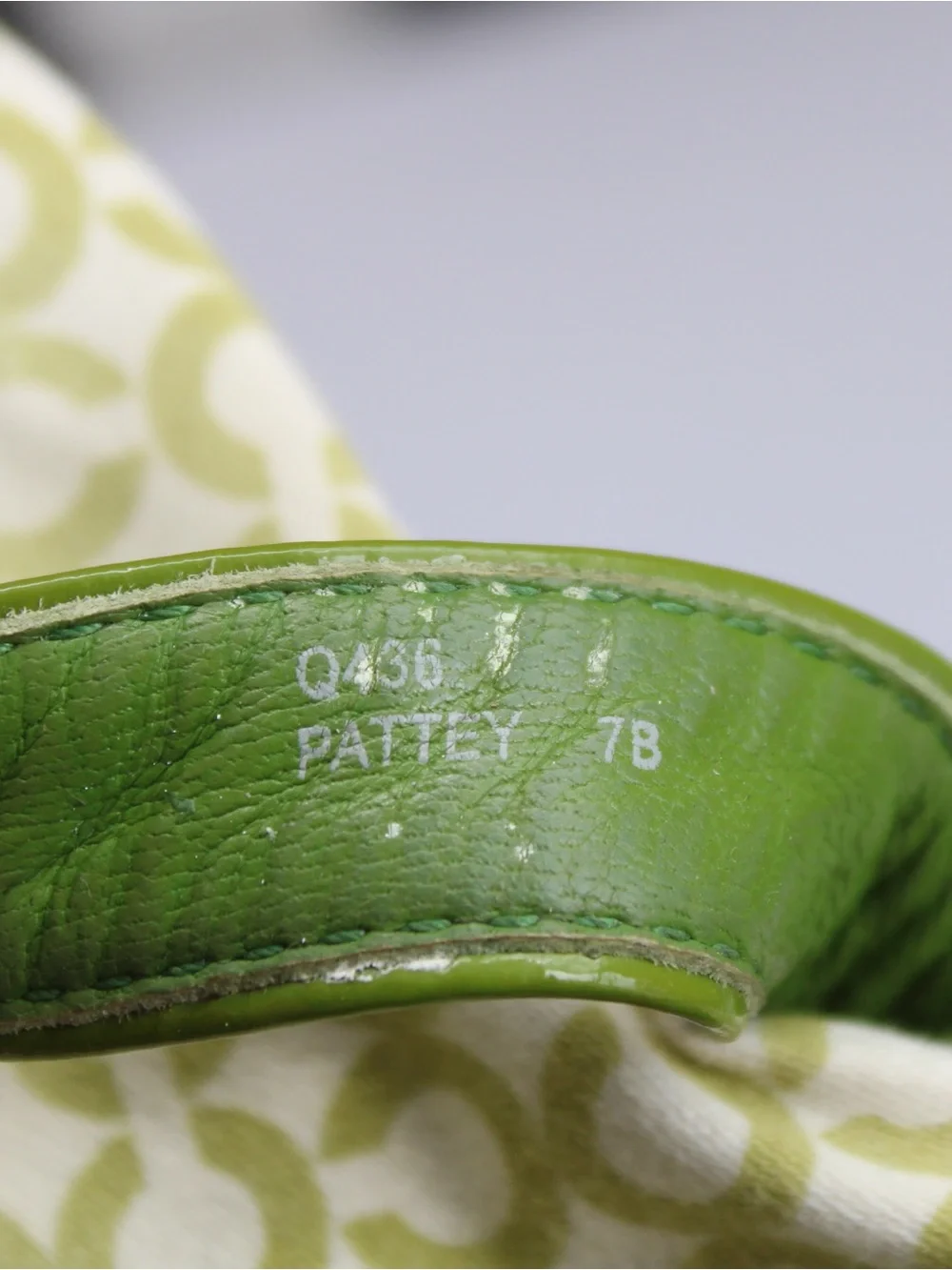 Coach Vintage Y2K Patty Green Thong Signature Canvas Flip Flop Sandals Size 7